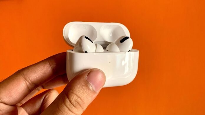 Apple Plans AirPods Overhaul With New Low- and High-End Models, USB-C Headphones