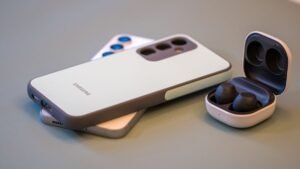 Samsung Galaxy Buds FE with Galaxy S23 FE