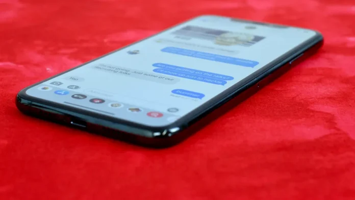 Apple iMessage on iPhone Apple iMessage on iPhone