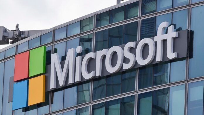 Microsoft warns of Russian-sponsored group that hacked its executives' emails Microsoft warns of Russian-sponsored group that hacked its executives' emails