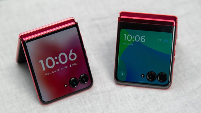 Android 14 is finally coming to the Motorola Razr and The Motorola Razr Plus 2024 next to the Razr Plus 2023