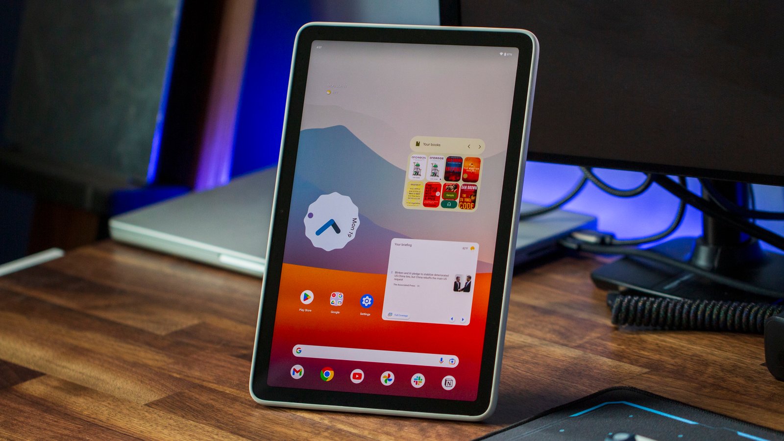 OnePlus Pad 2 vs. Google Pixel Tablet: Which one is your new pill? 2 Google Pixel Tablet in vertical mode