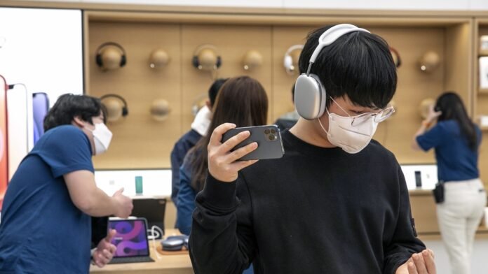 Apple event 2024: Apple AirPods Max 2 launch likely, enhanced Apple event 2024: Apple AirPods Max 2 launch likely, enhanced audio features and new colour options expected