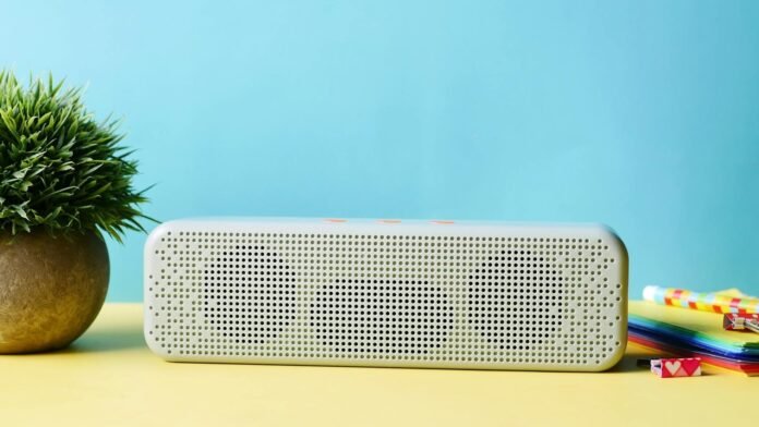 Bluetooth speaker buying guide: Consider these things before picking the Bluetooth speaker buying guide: Consider these things before picking the right one for you