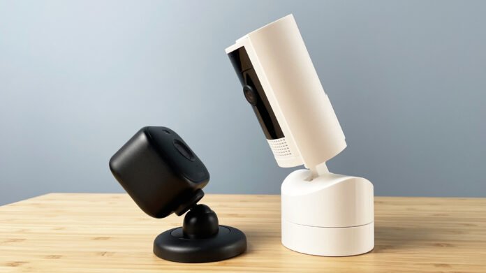 Apple’s rumored Ring video doorbell rival could have a clever The Ring camera stares down at the Blink camera.