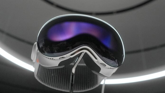 Apple aims to bring AI features and spatial content app Apple aims to bring AI features and spatial content app to Vision Pro