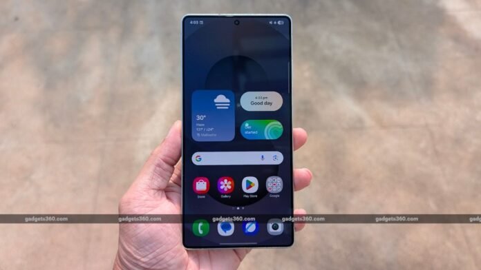 Global Smartphone Shipments Surged 1.5 Percent YoY in Q1 2025; Global Smartphone Shipments Surged 1.5 Percent YoY in Q1 2025; Samsung, Apple Retain Top Positions: IDC