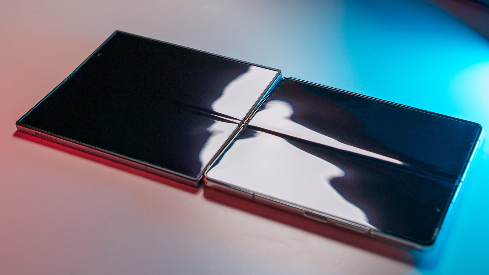 Samsung Galaxy Z Fold 6 vs Fold 5 crease