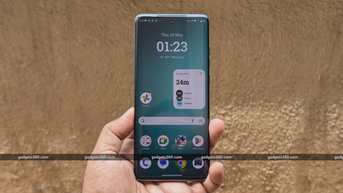 motorola edge 60 fusion display bright gadgets 360 MotorolaEdge60Fusion  Motorola