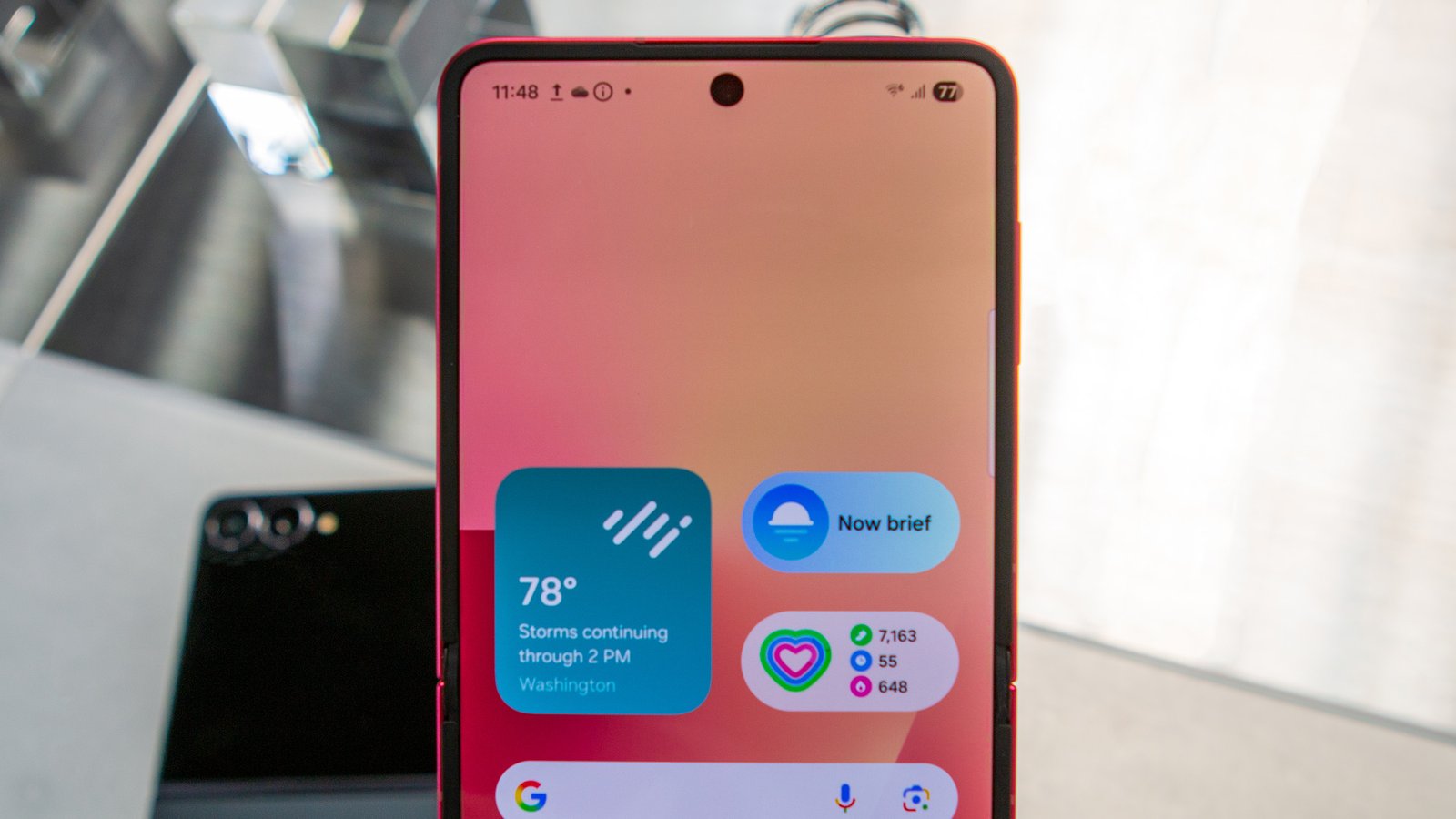 Samsung Galaxy Z Flip 7 home screen main display hands-on