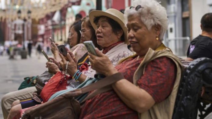 Russia restricts Telegram and WhatsApp calls to ‘counteract criminals’ amid law compliance dispute