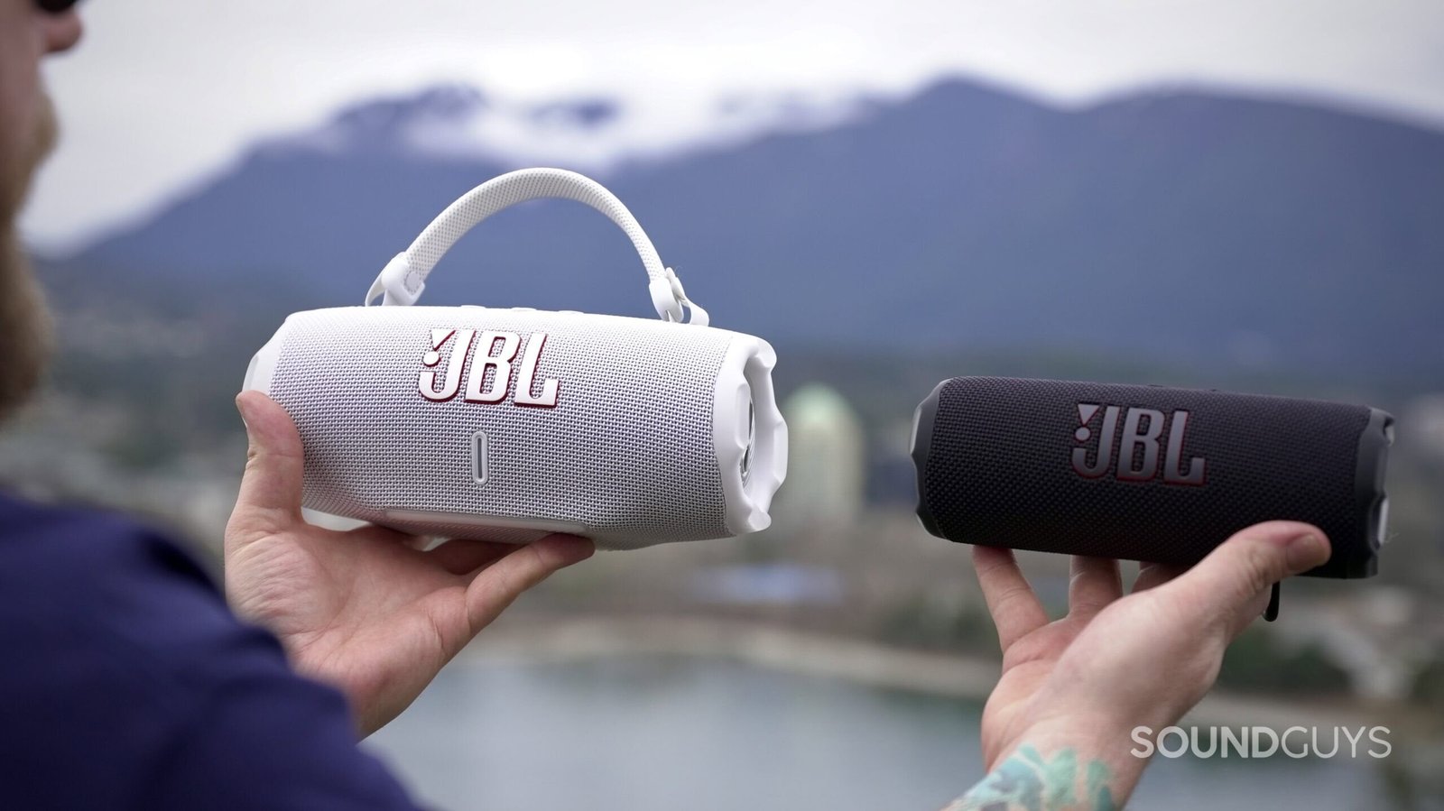 JBL Charge 6 and JBL Flip 7 side to side