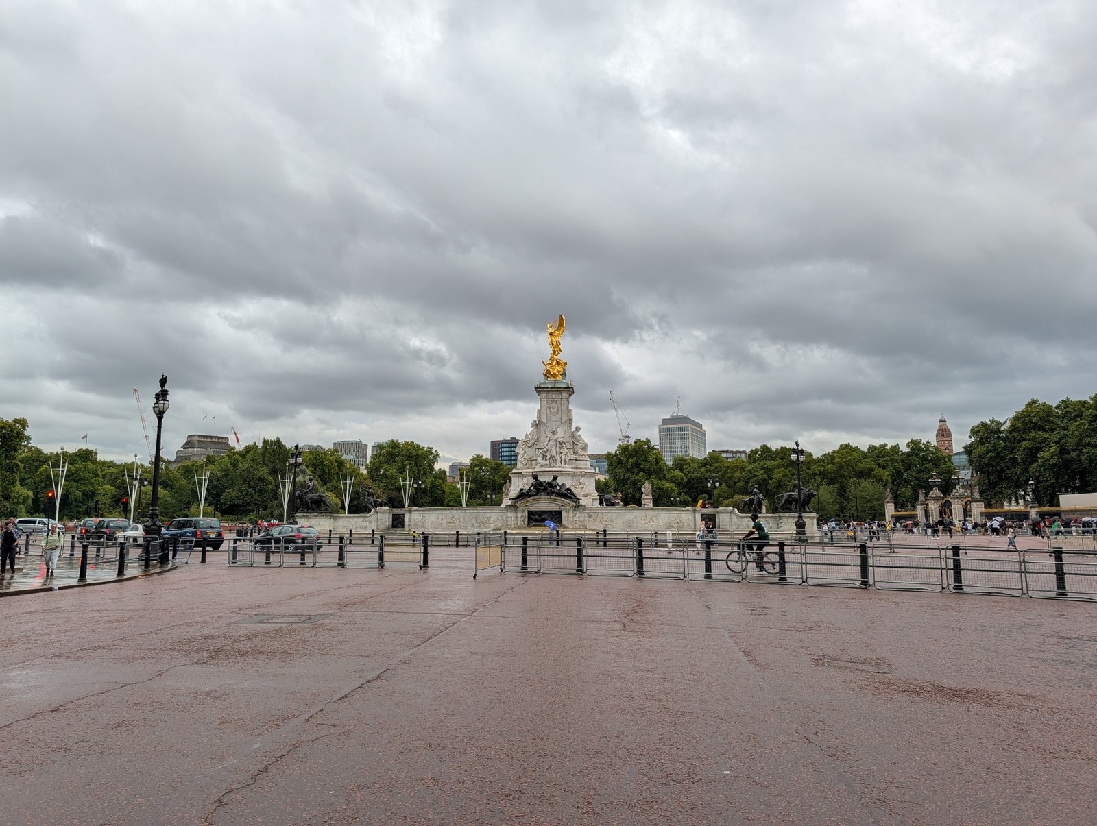 London landmarks shot using Google Pixel 10 Pro XL