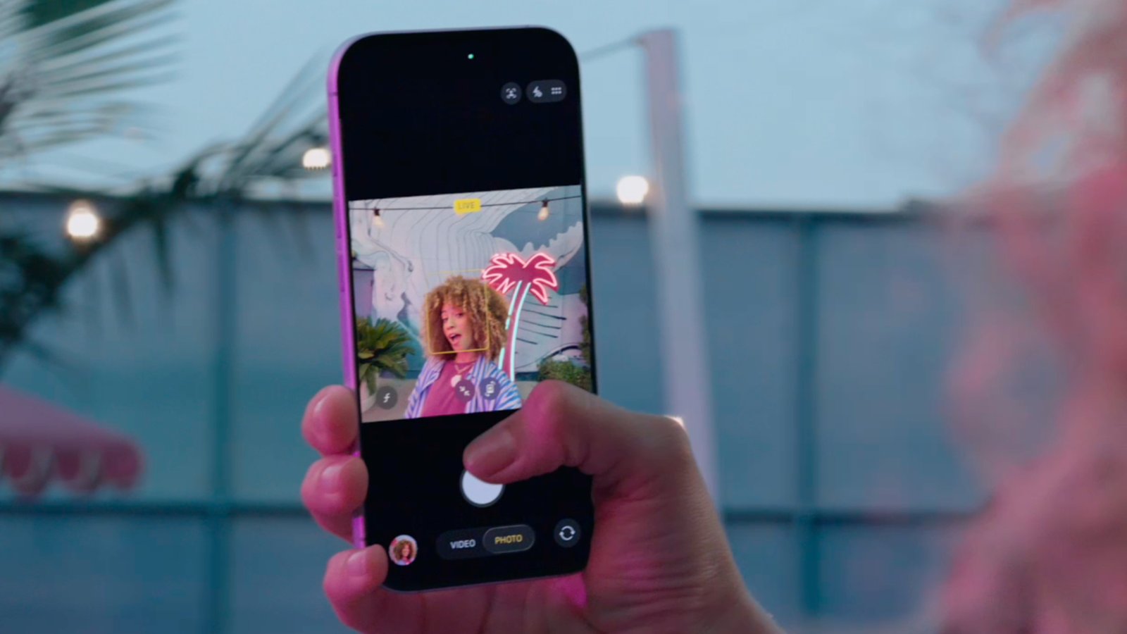 iPhone 17 vs. Samsung Galaxy S25: Battle of the bottom fashions 9 The iPhone 17's new square CenterStage camera sensor in action.