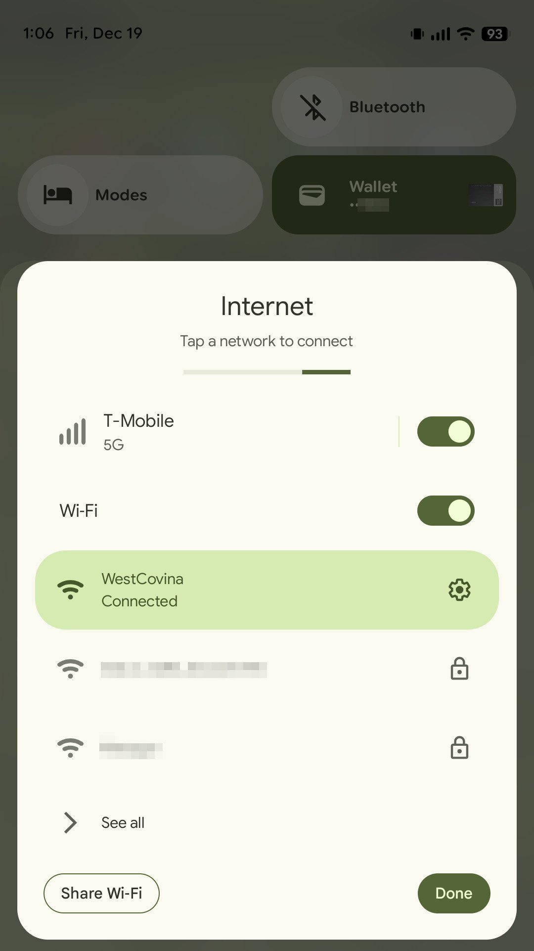 Screenshot of expanded Internet panel in Android 16 QPR2