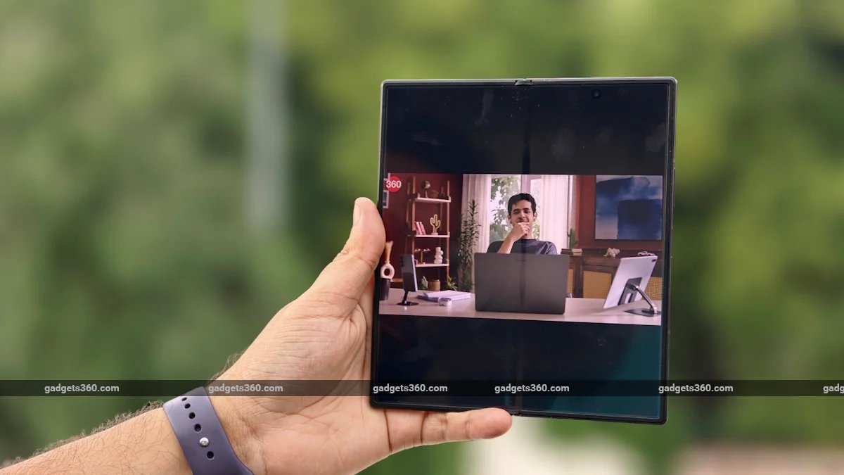 samsung galaxy fold 8 ultra review13 samsung-galaxy-fold-8-ultra-review