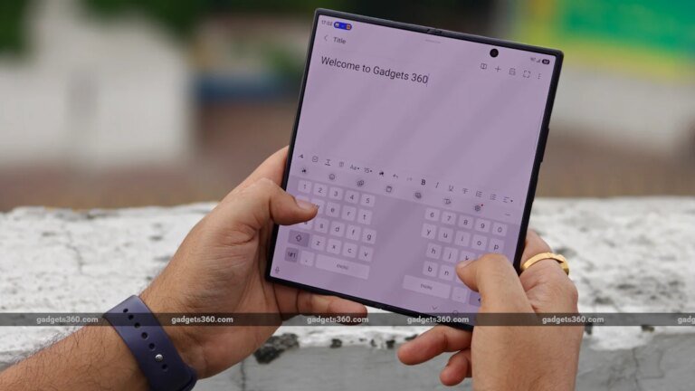 samsung galaxy fold 8 ultra review1 samsung-galaxy-fold-8-ultra-review
