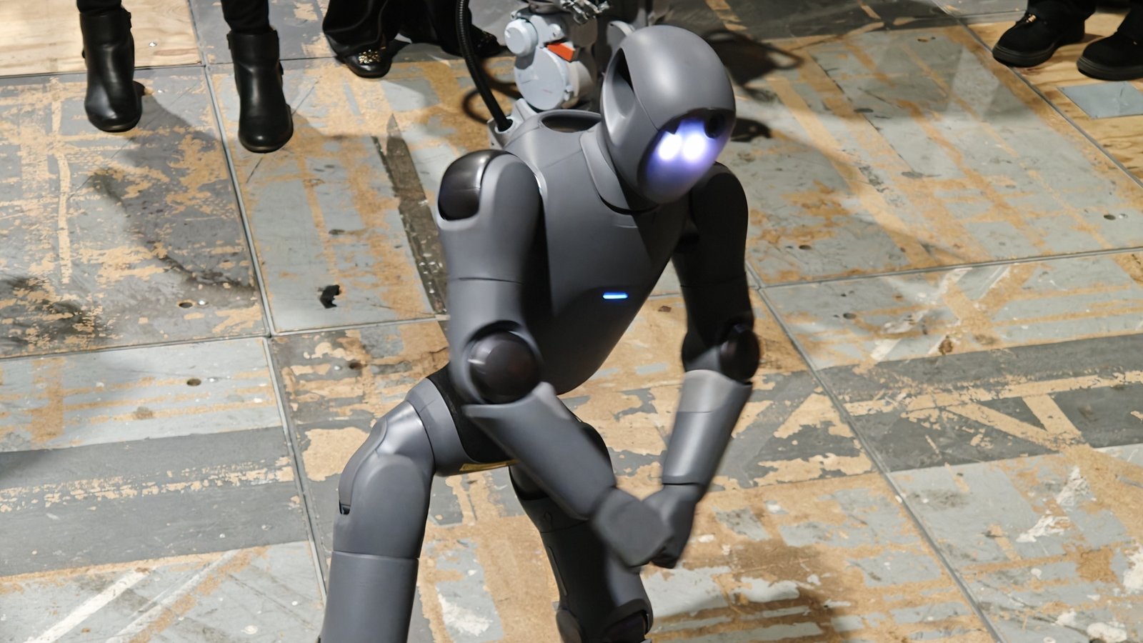 PrimeBot Q1 dancing