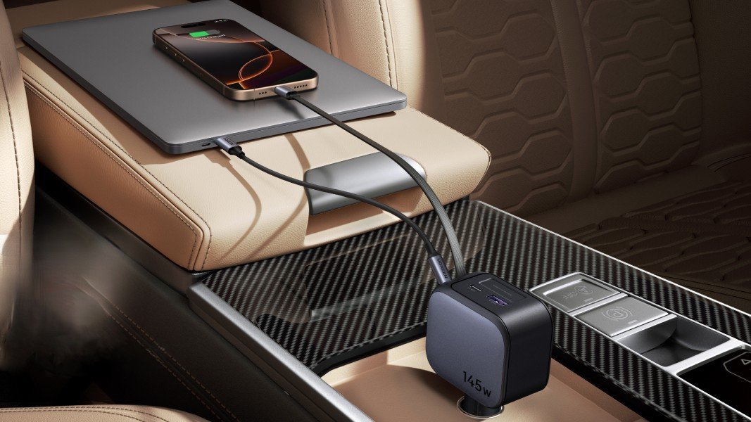 UGREEN Nexode Car Charger 145W with Retractable USB-C Cable
