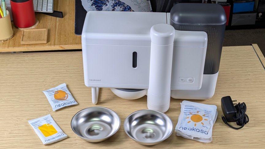 The Future of Wet Cat Food Dispensers Is Here. My Review of Neakasa Riko 3 neakasa-riko-smart-pet-feeder-on-desk-with-accessories.jpg